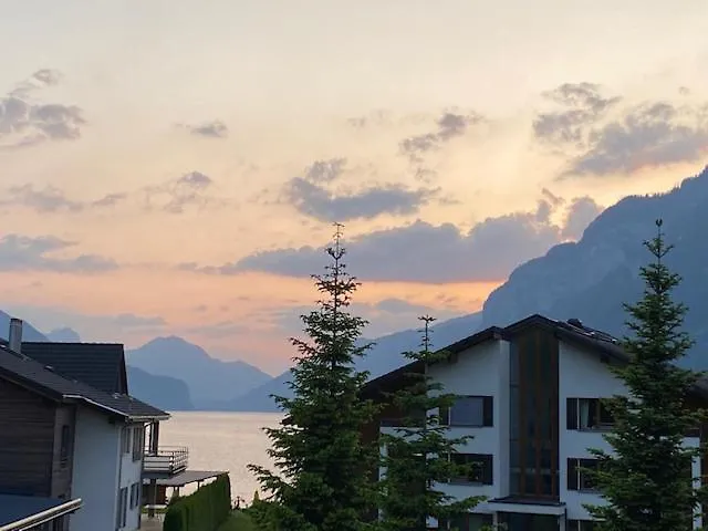 Maisonette Im Penthouse-stil Ca 145m2 Mit Viel Privatsphaere - Direkt Am Walensee Mit Badestrand شقة